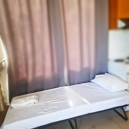 Kalogria Beach Apartments * 칼로그리아