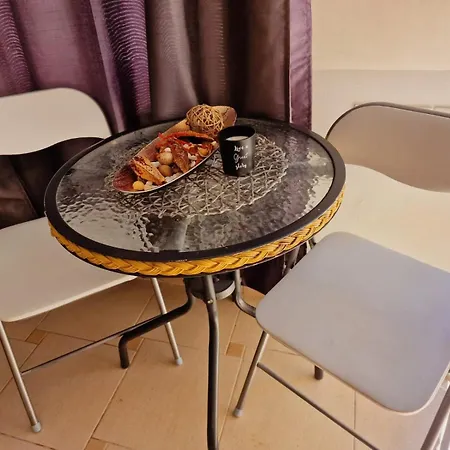 컨트리하우스 Kalogria Beach Apartments