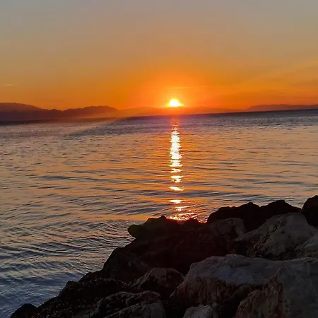 Kalogria Beach Apartments Casa di campagna *