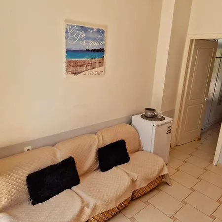 Kalogria Beach Apartments Летний дом *