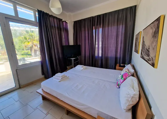 Kalogria Beach Apartments * Καλογριά